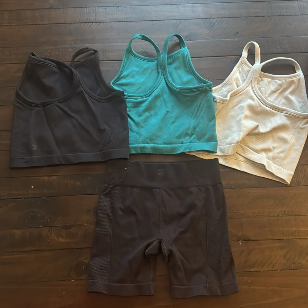 Set of Athletic Tank Tops and Shorts - All in motion size 8 - Picture 2 of 2